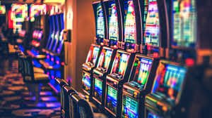 Live dealer at Number Table on 1bandar login, showing multi-camera view and betting grid
